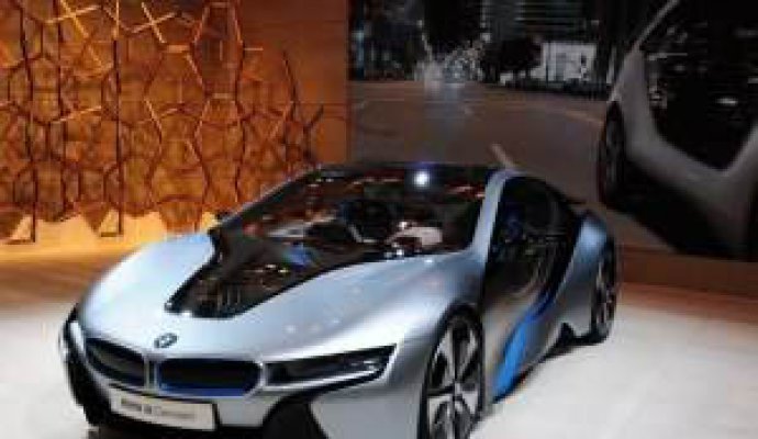 重量級，寶馬和蔚來都宣布了電動車大功率無線充電的計劃！（無線充電）