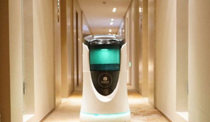為什么風靡全球的酒店服務機器人如此受歡迎（二）（無線充電）