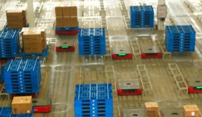 揭秘AGV倉儲機器人“貨到人到”的揀選模式（無線充電）