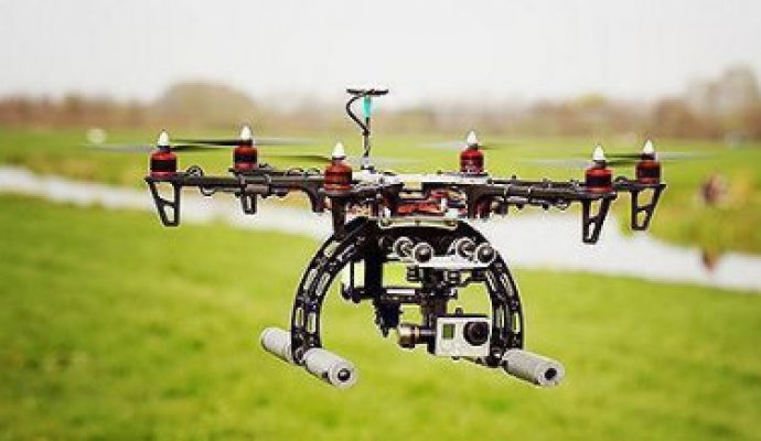 智能服務機器人給現實世界帶來了哪些重大變化（無線充電）