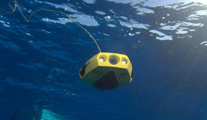 水域應用機器人及其充電方式（無線充電）