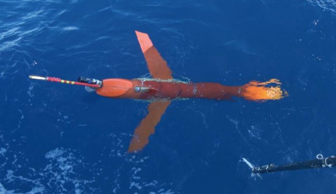  自主水下航行器（AUV）的充電方式：支持深海任務的能源解決方案（無線充電）