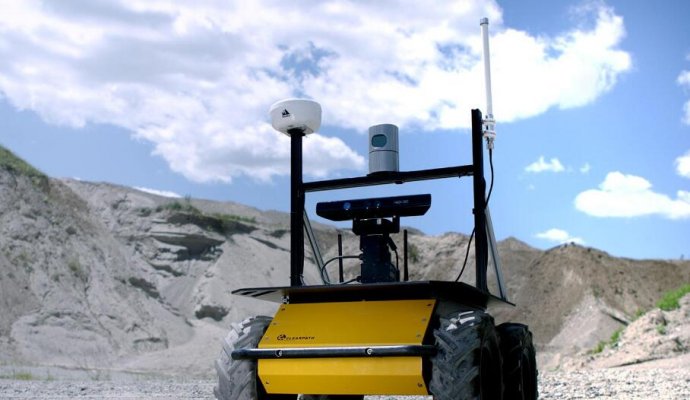 魯渝能源:引領防爆機器人無線充電新時代