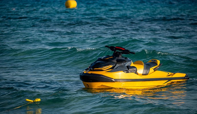 無(wú)人駕駛清潔船的自動(dòng)返航與無(wú)線(xiàn)充電技術(shù)